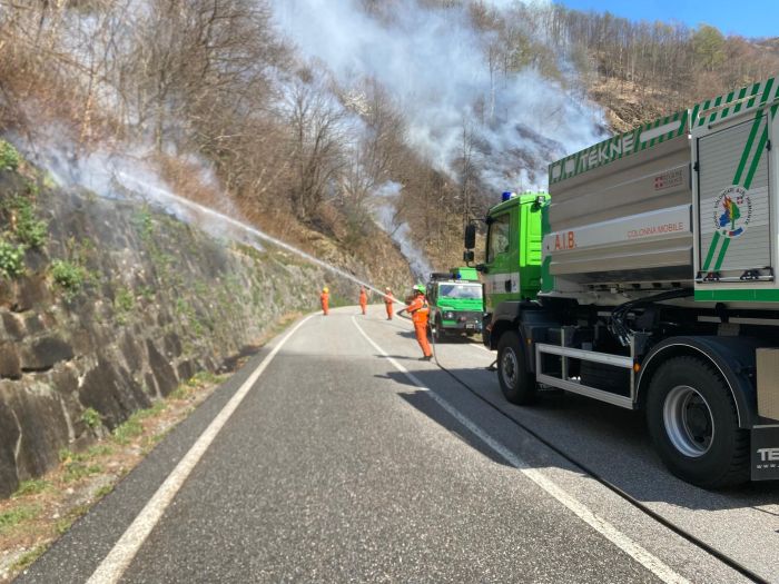 Unione Valsesia: "Grazie ai volontari che hanno domato l'incendio"