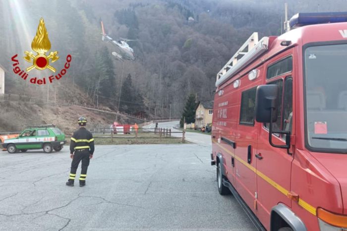 Vasto incendio boschivo in Val Mastallone