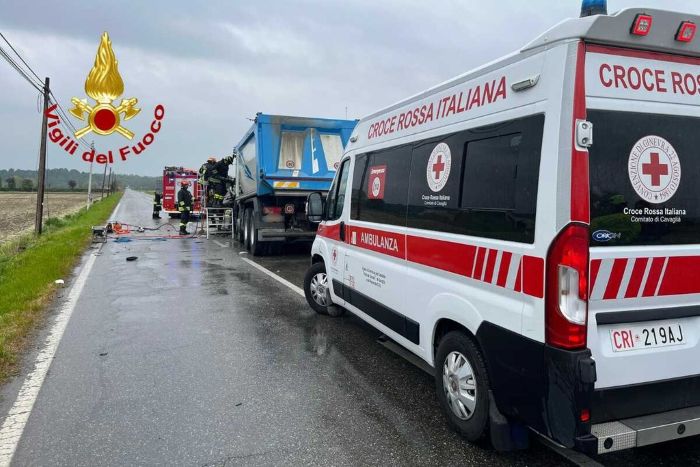 Incidente mortale a Carisio: muore camionista