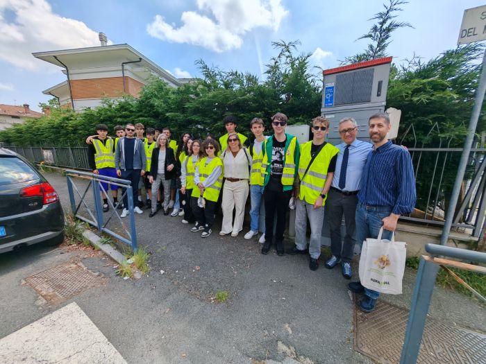 Studenti Gae Aulenti mappano le barriere architettoniche