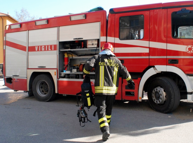 entrata azione uomo camion