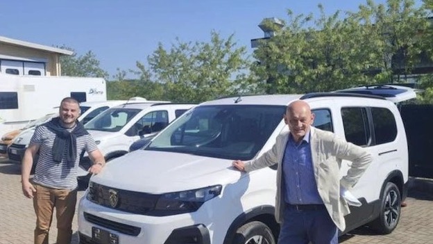 arona mezzo casa alessia foto