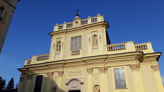 castelletto ticino chiesa parrocchiale foto